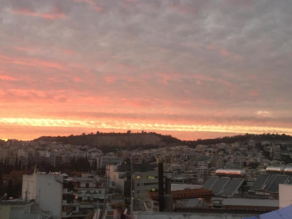 Cozy Apartment Near Metro-Athens View エクステリア 写真